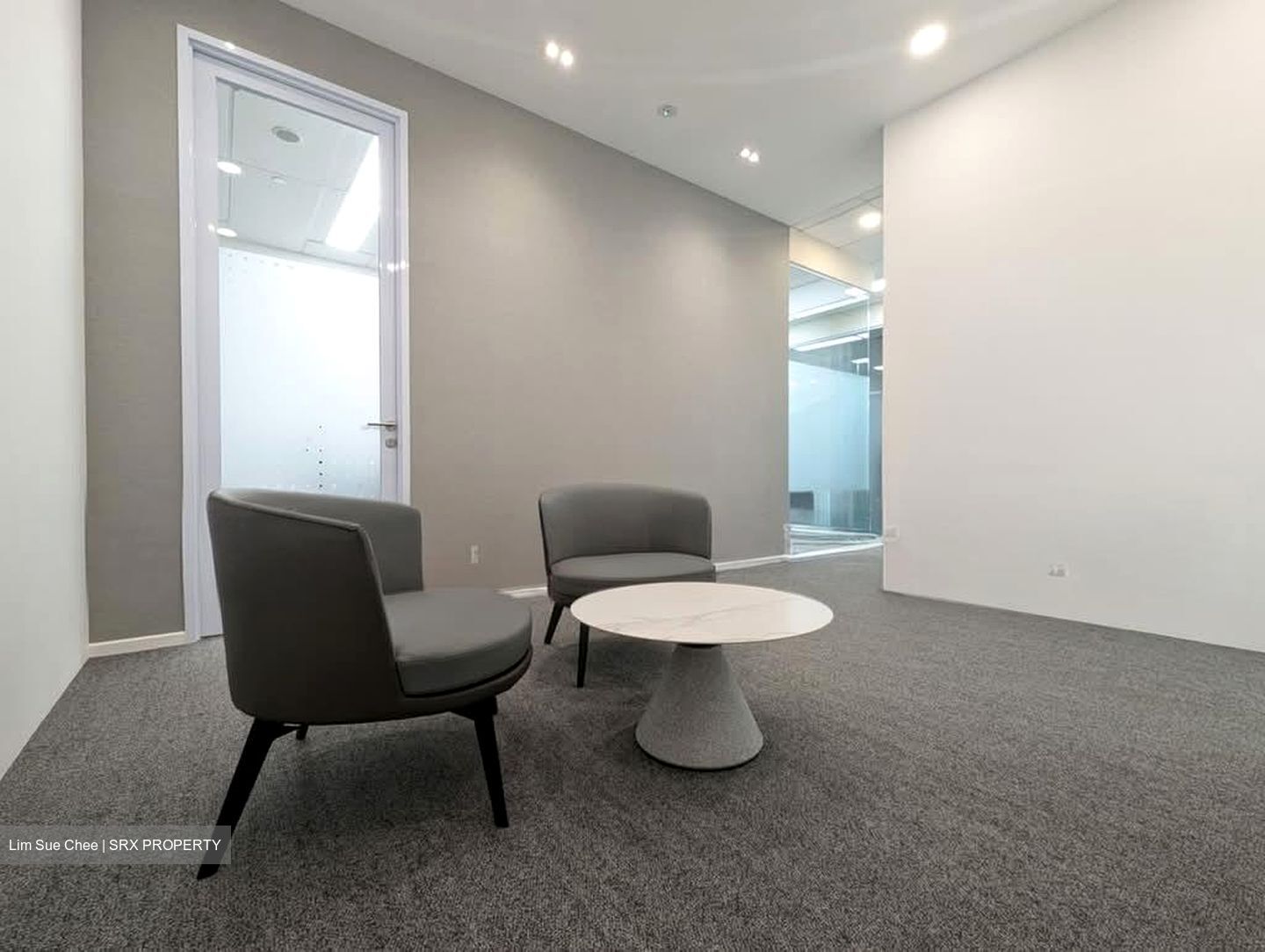 Oue Downtown (D1), Office #526775791